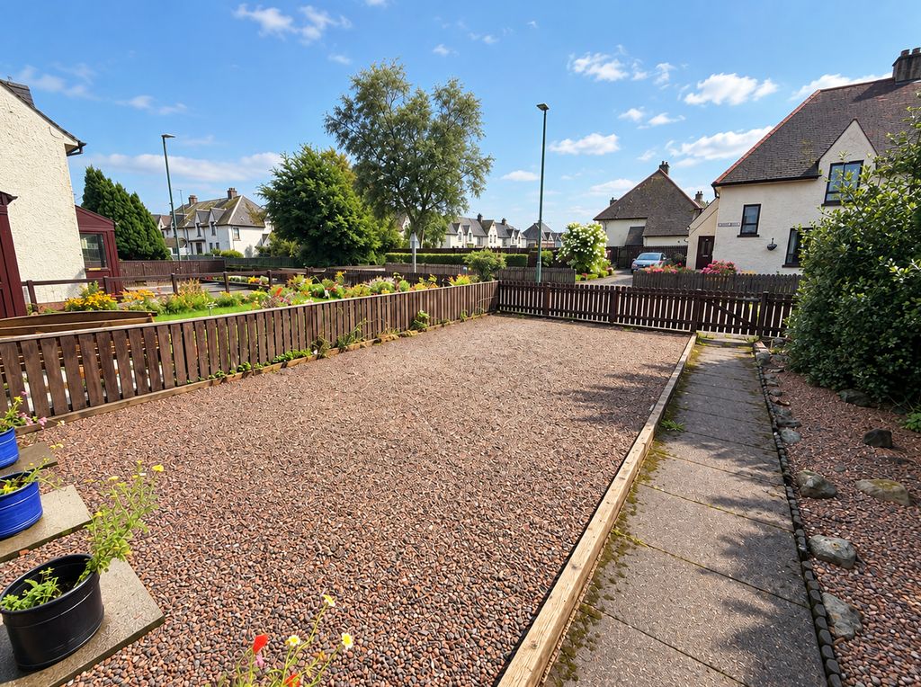 Property photo 2 of 34
