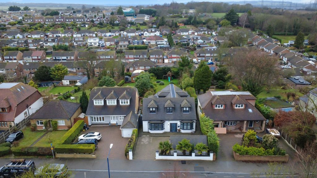 Property photo 2 of 35 4785523