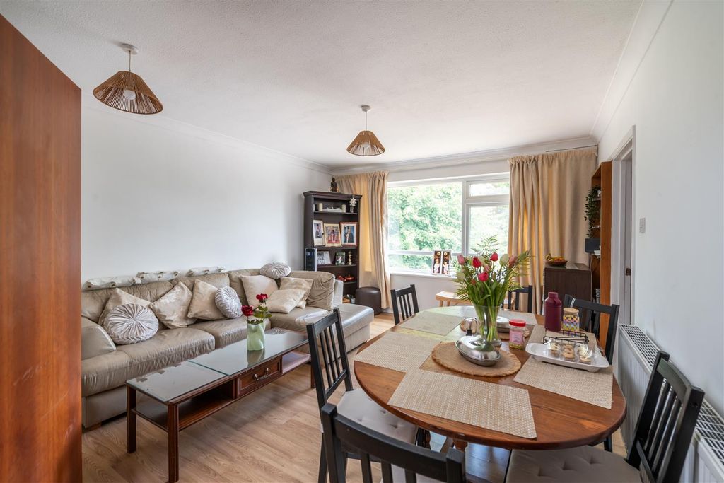 Property photo 3 of 14 3C Park Road Internals-3.Jpg