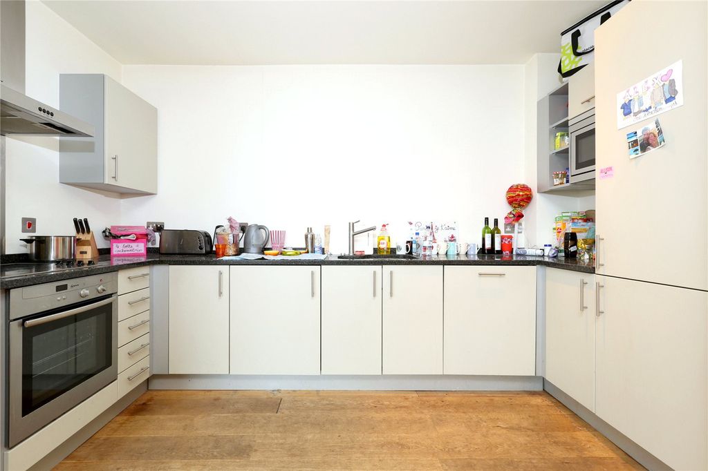 Property photo 2 of 8 Kitchen