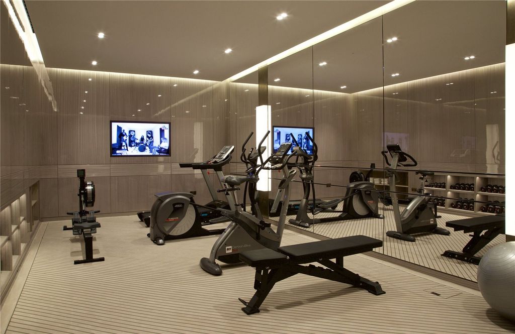 Property photo 3 of 12 Gym