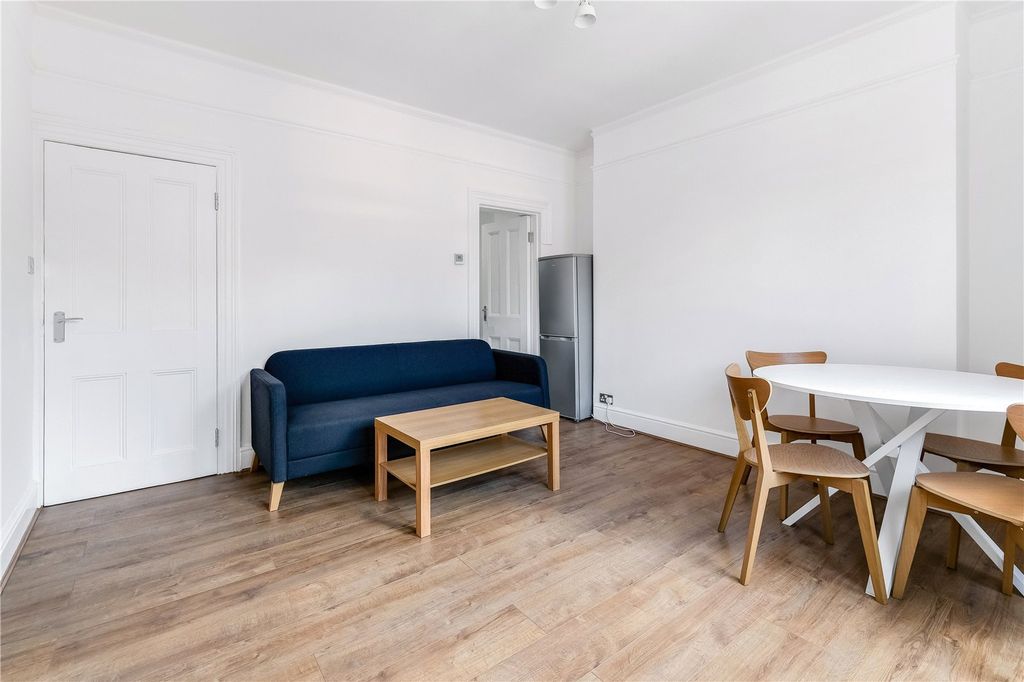 Property photo 3 of 13 Picture No. 06