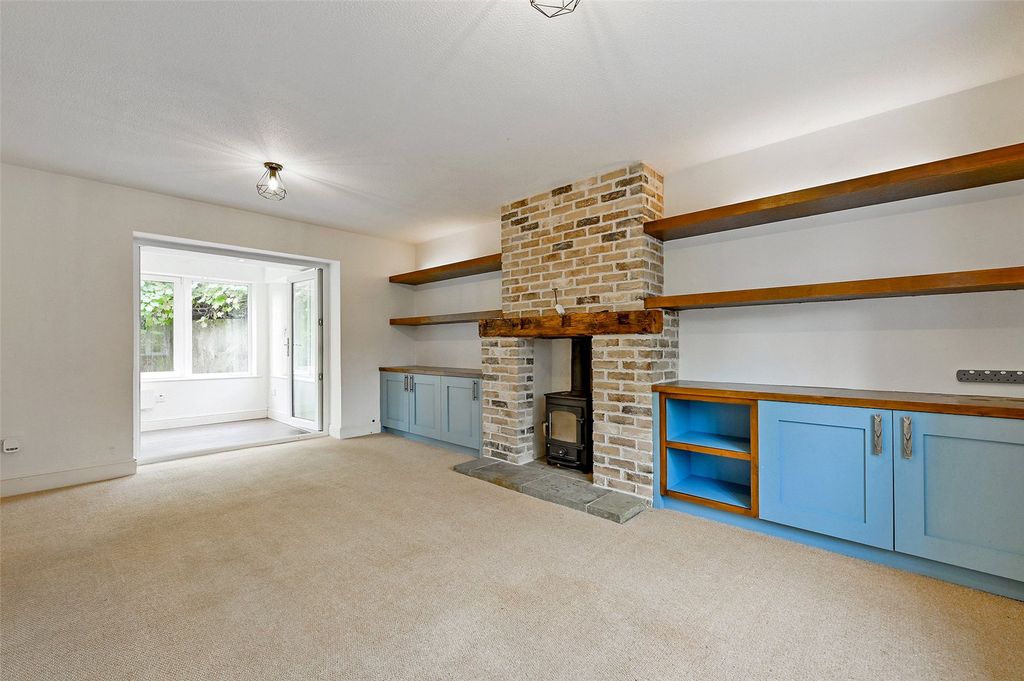 Property photo 3 of 10 Sitting Room