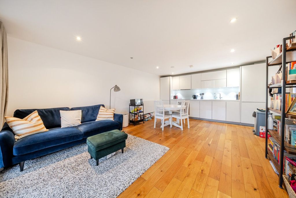 Property photo 1 of 24 Picture No. 28