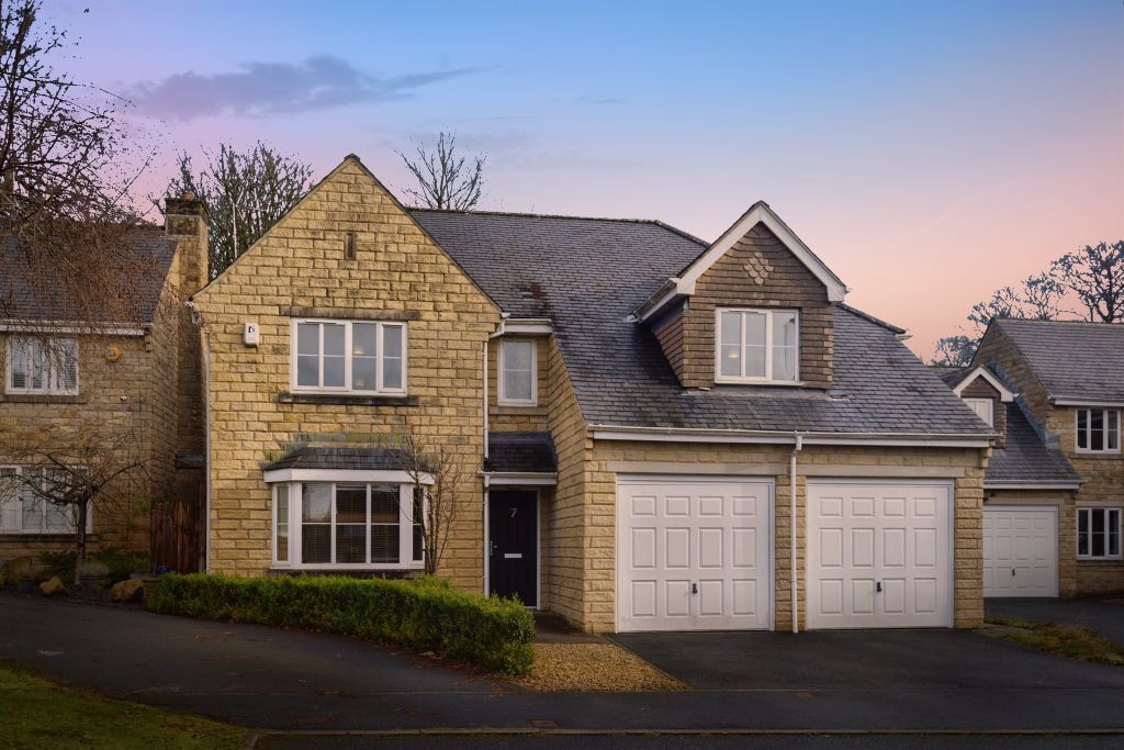 Property photo 1 of 17