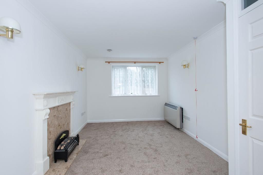 Property photo 3 of 10 Lounge