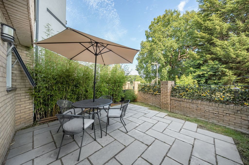 Property photo 1 of 21