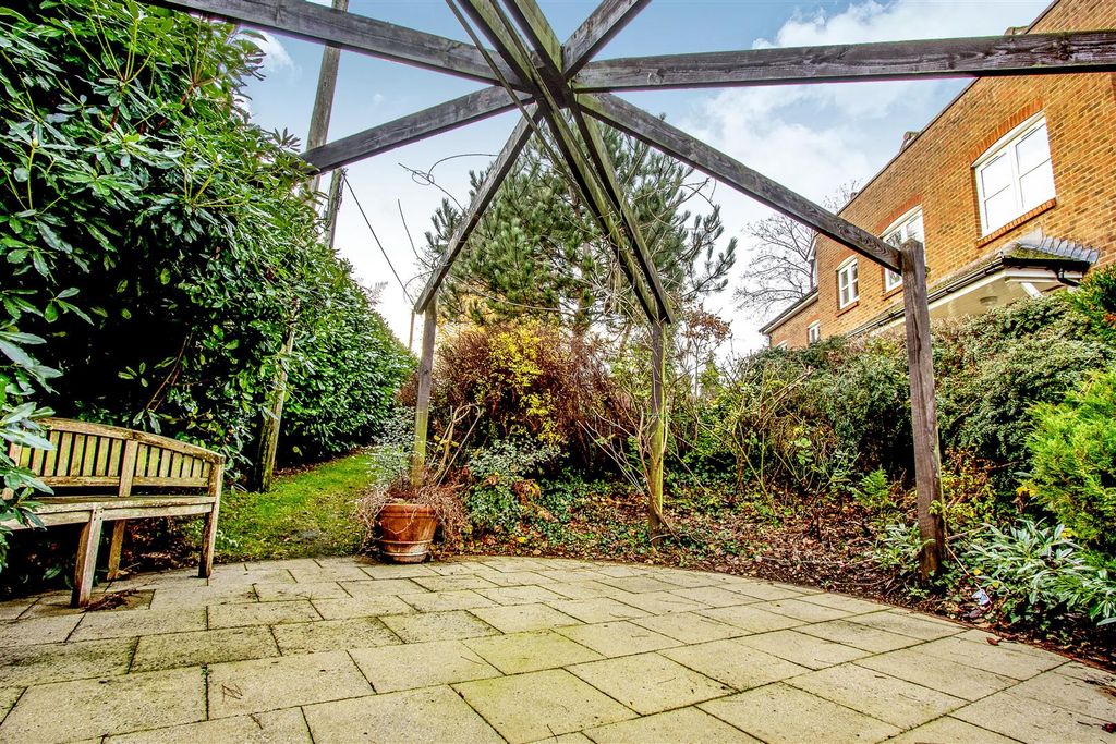 Additional image 24 of 1 bed flat for saleRadford Court, Tower Road, Liphook GU30