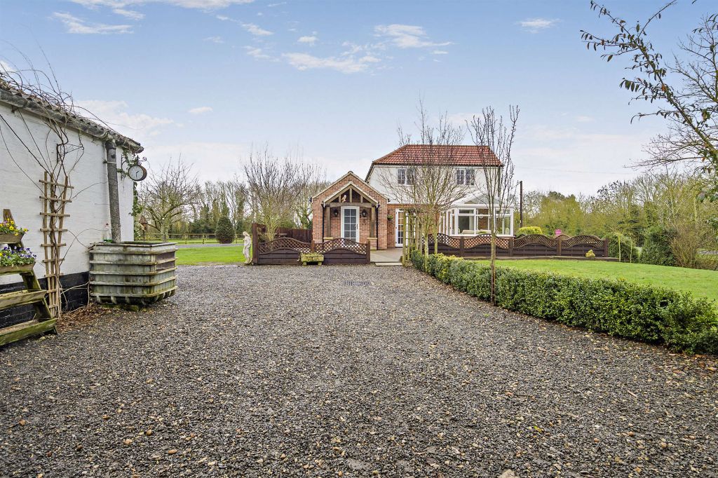 Property photo 3 of 21