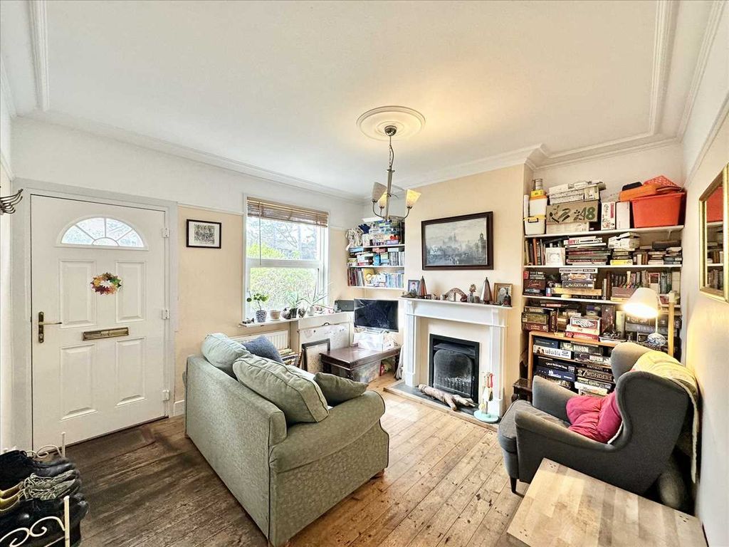 Property photo 3 of 25 Living Room