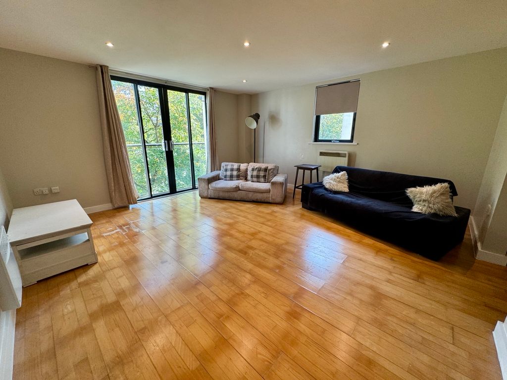 Property photo 2 of 11