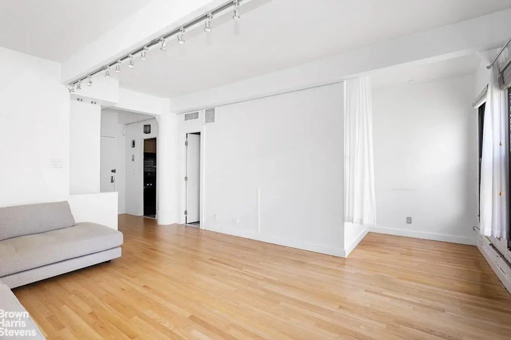 Property photo 2 of 8 <Alttext/>