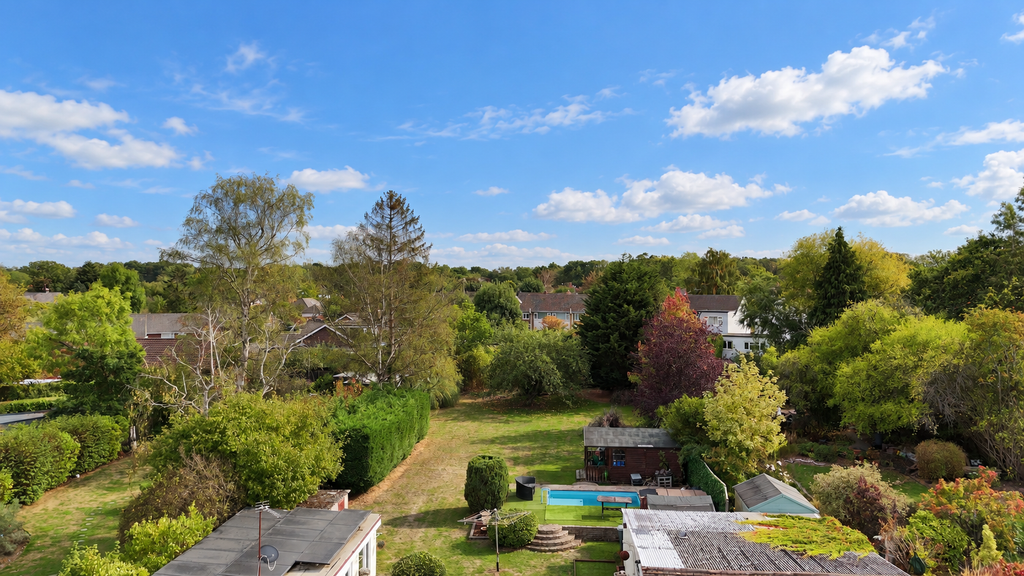 Property photo 2 of 21