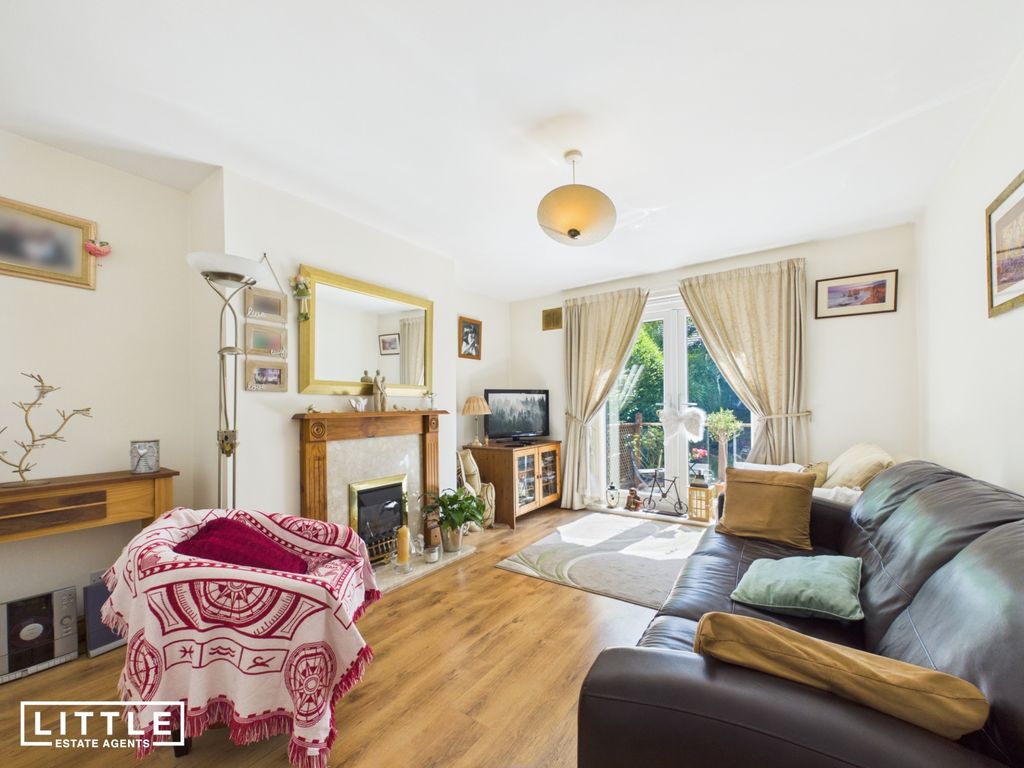 Property photo 3 of 27 Photo 1
