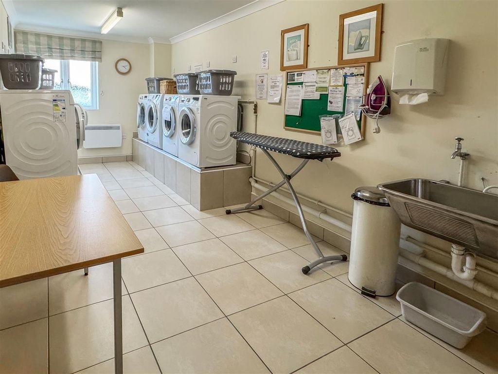 Additional image 9 of 2 bed flat for saleQueen Street, Arundel BN18