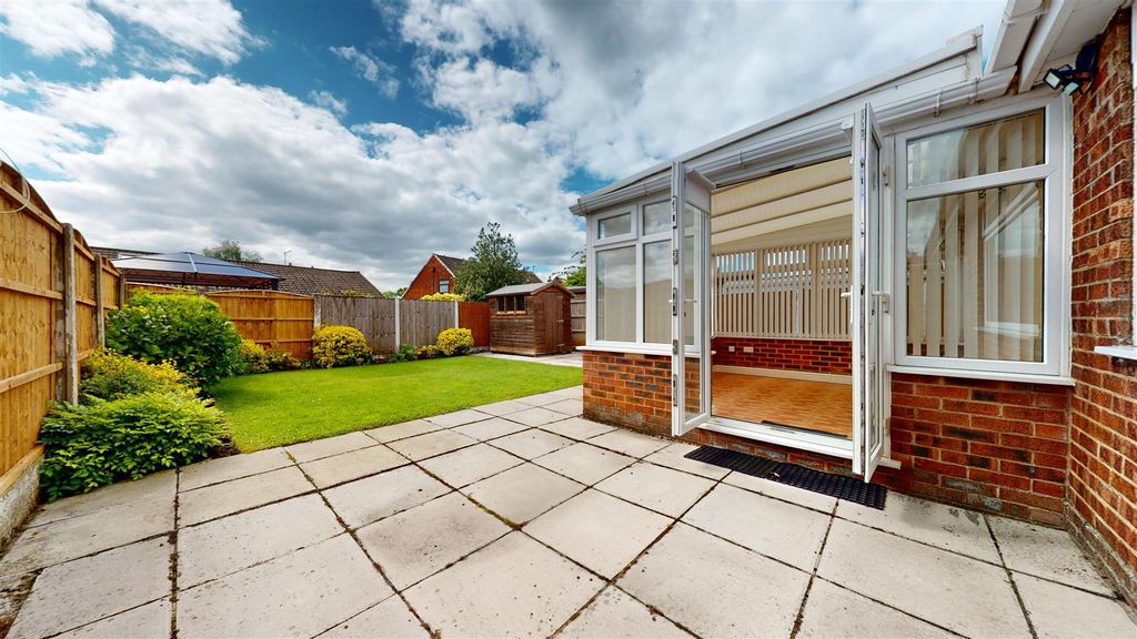 Property photo 2 of 25 Rufford Road Rear Garden