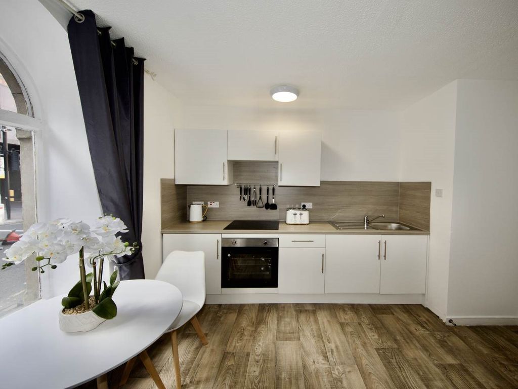Property photo 1 of 6 2 The Kitchen