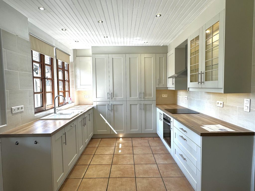 Property photo 3 of 26