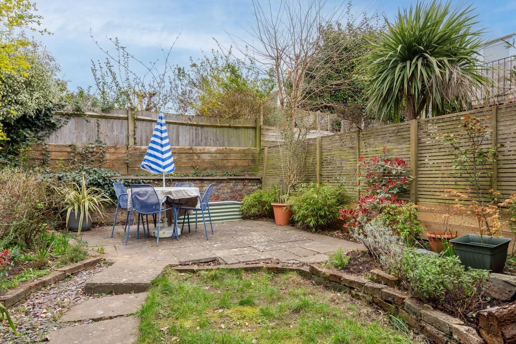 Property photo 2 of 15 Wilbury Gardens-16.Jpg