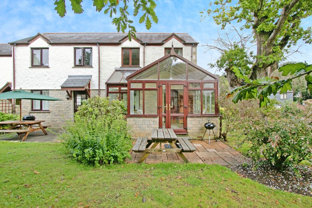 Property photo 1 of 17 Photography