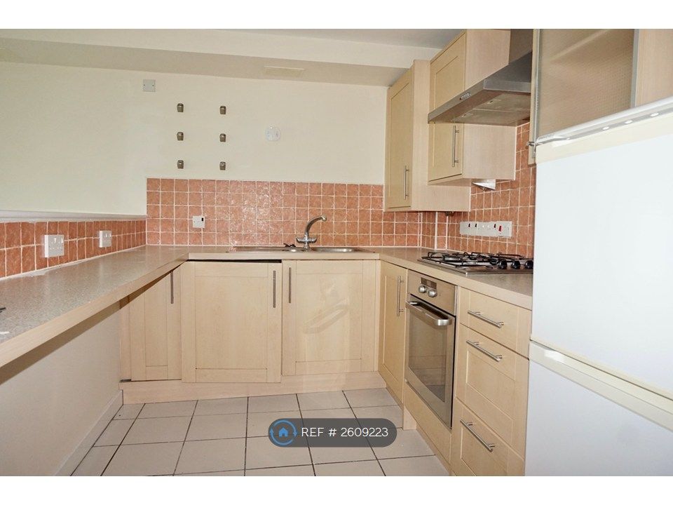 Property photo 1 of 6 Kitchen