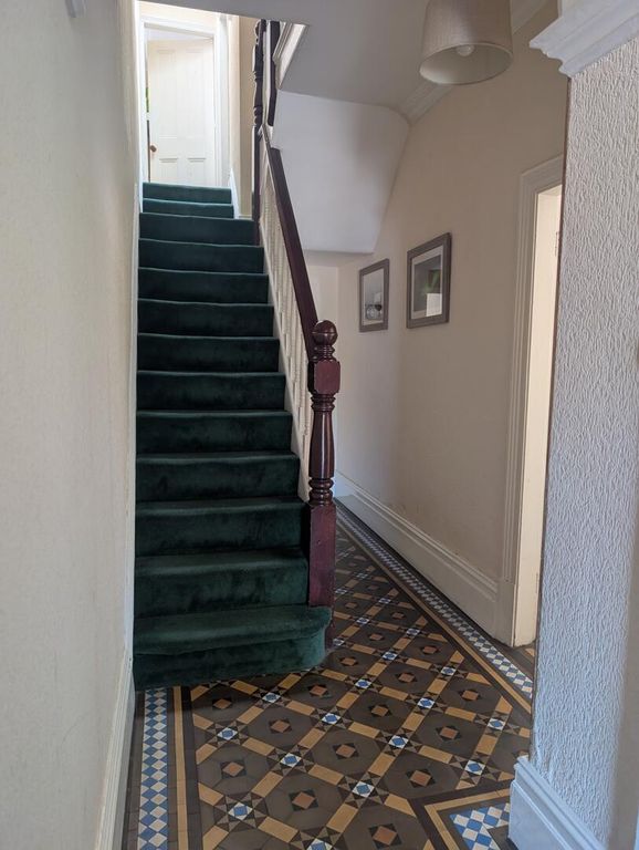 Property photo 2 of 18 Hallway