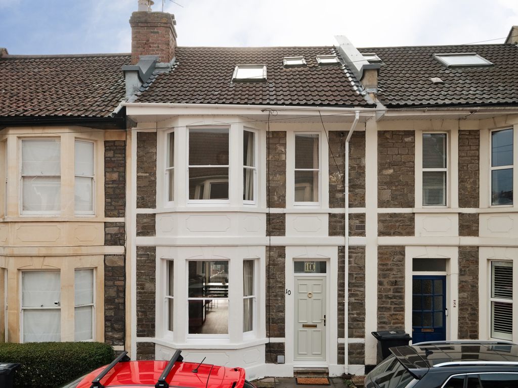 Property photo 2 of 22 External