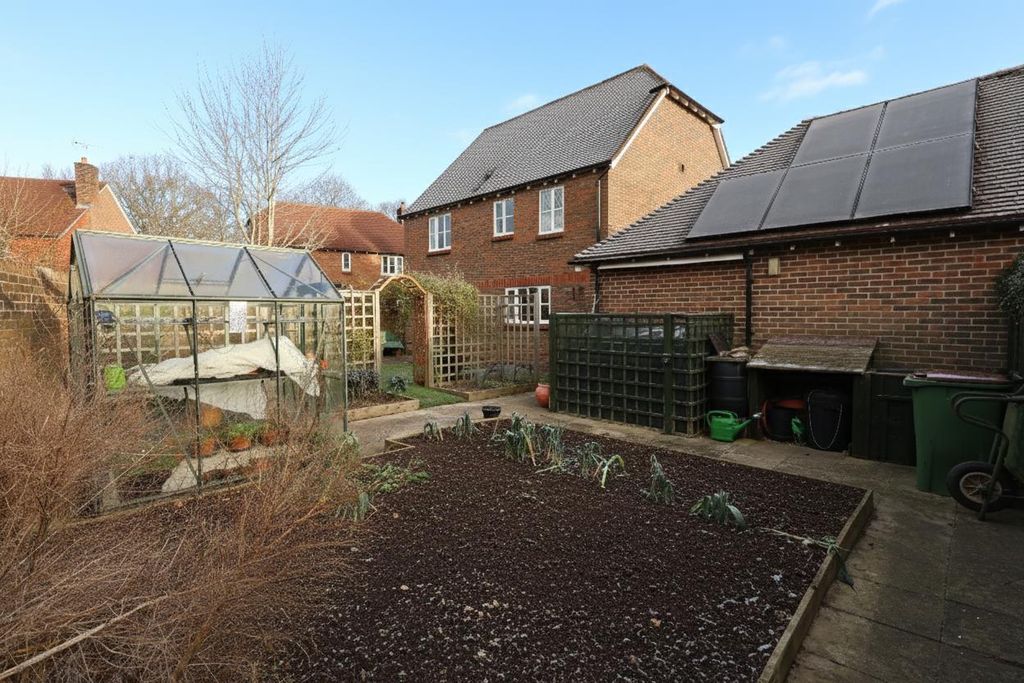 Property photo 3 of 26 Garden 3.Png