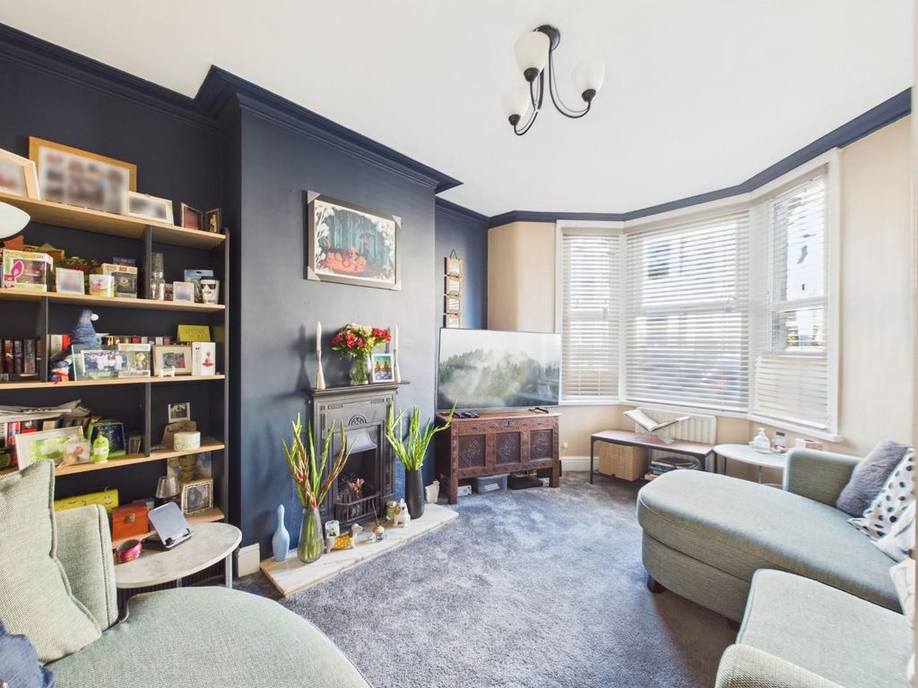 Property photo 2 of 22 Cam01530G0-Pr0333-Still014.Jpg