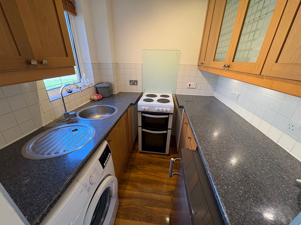 Property photo 3 of 5 Img_7215[1]