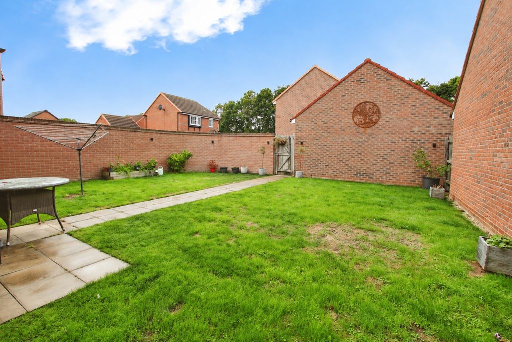 Property photo 3 of 16 5504462