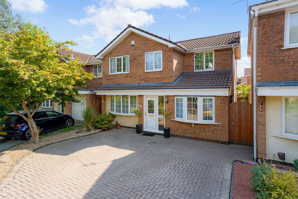 Property photo 1 of 42