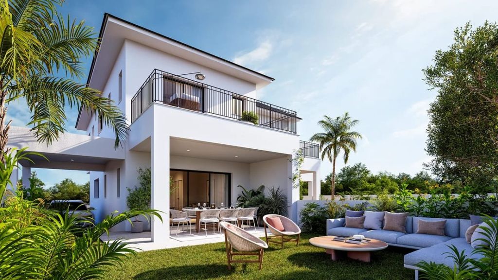 Property photo 1 of 5