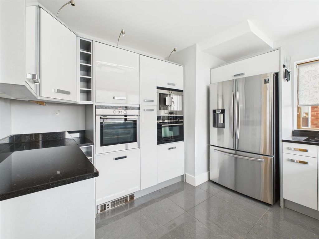 Property photo 1 of 29 Kitchen