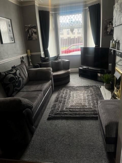 Property photo 3 of 15 Lounge.Jpg