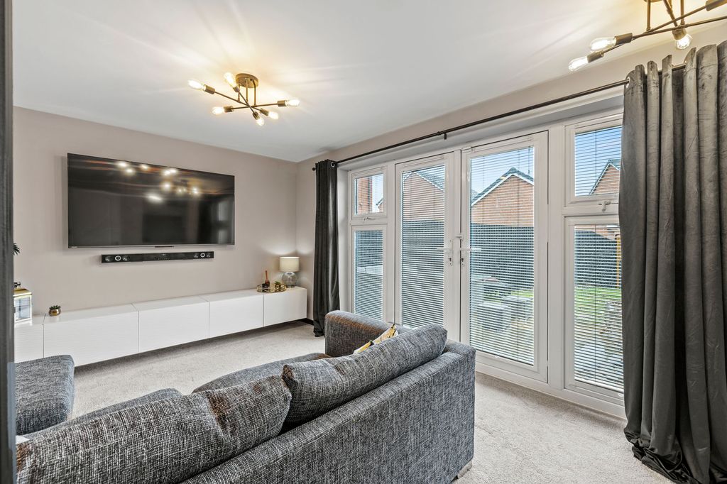 Property photo 2 of 29 Living Room