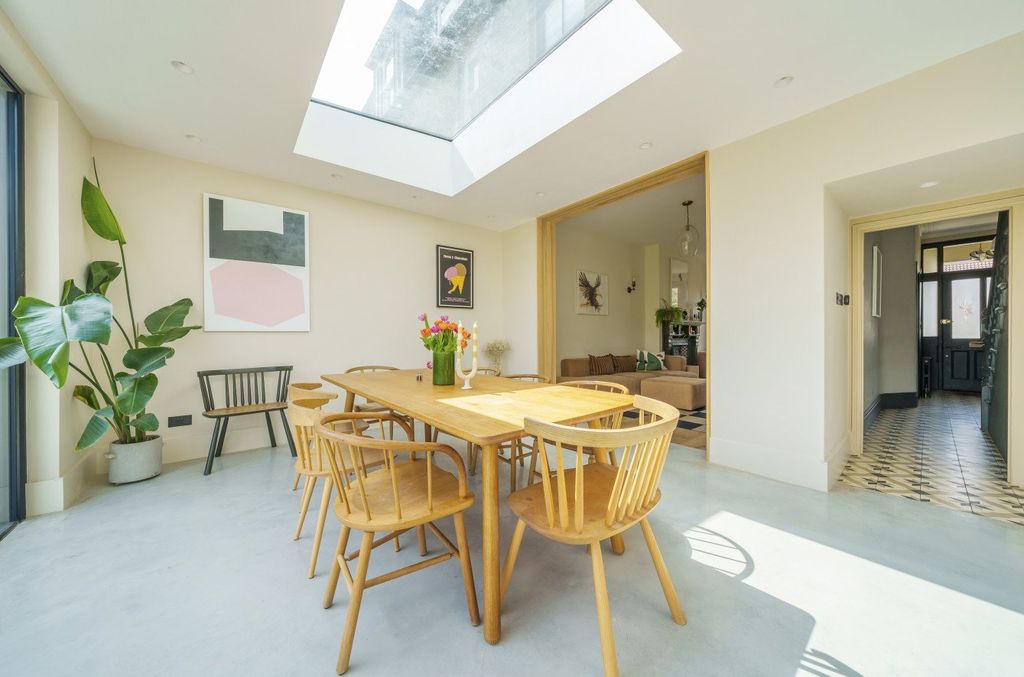 Property photo 3 of 11 Picture No. 06