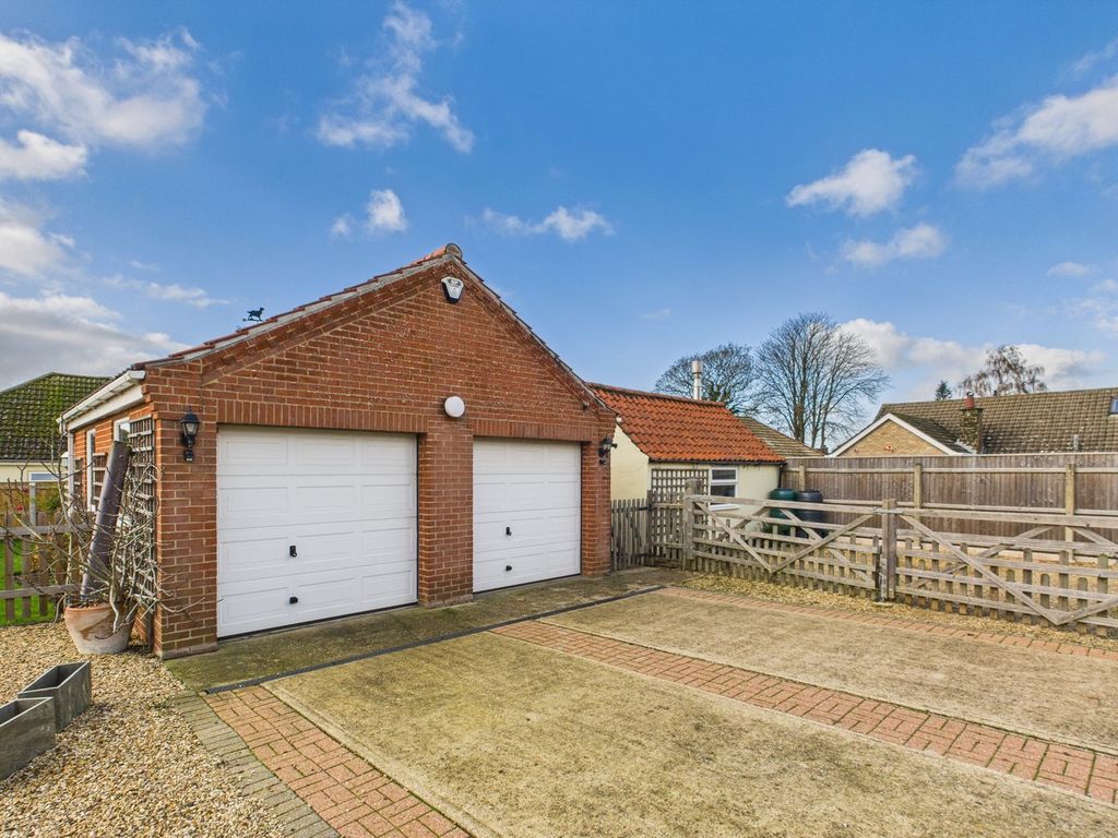 Property photo 2 of 30