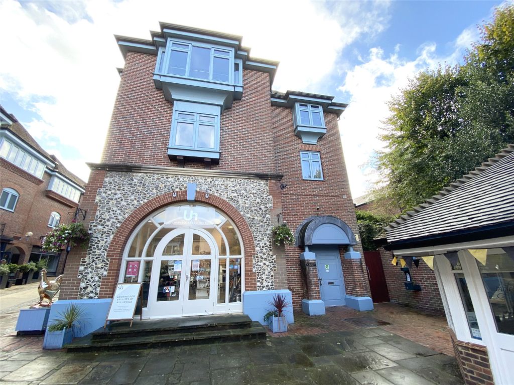 Property photo 1 of 10 Picture No. 11