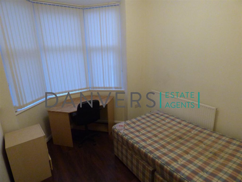 Property photo 2 of 5 P1170519.Jpg