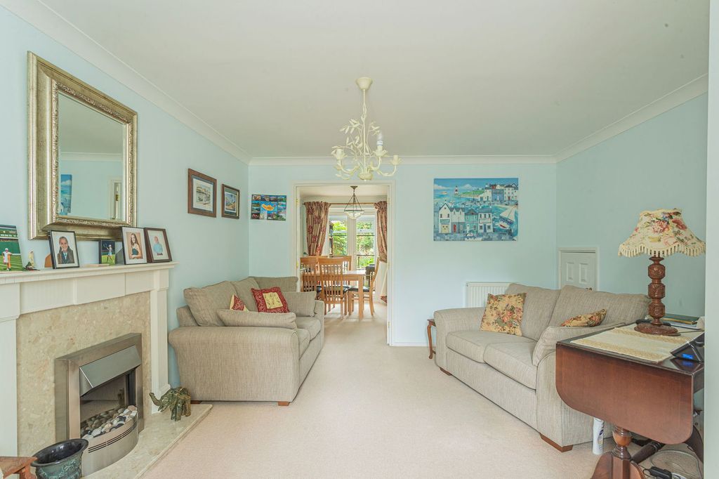 Property photo 3 of 13