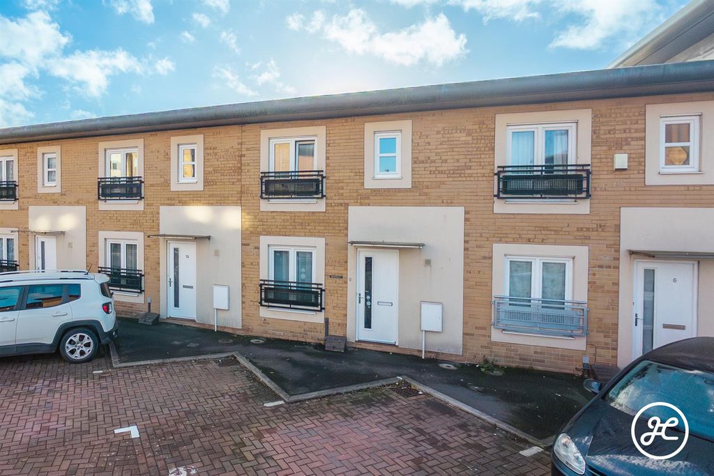 Property photo 1 of 17 Dji_20251210101604_0118_D.Jpg