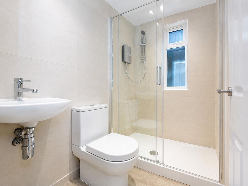 Property photo 3 of 4 Bathroom