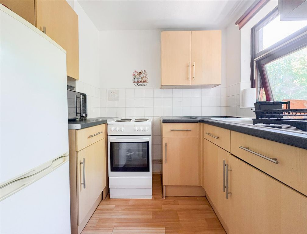 Property photo 2 of 15 Kitchen