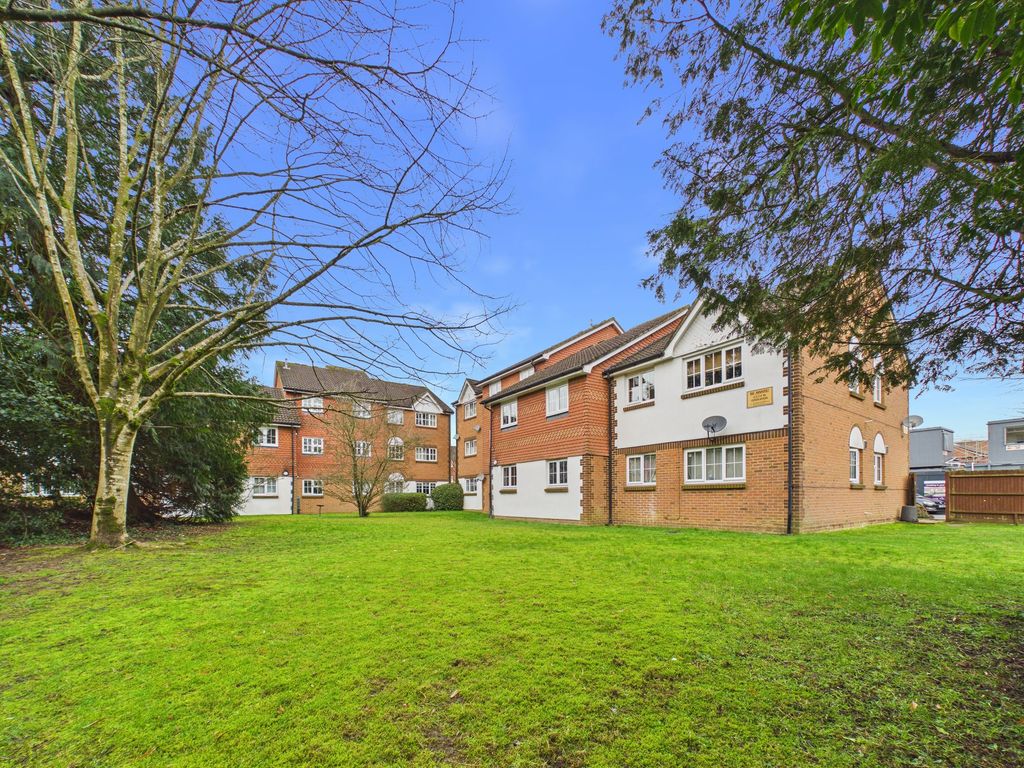 Property photo 1 of 9