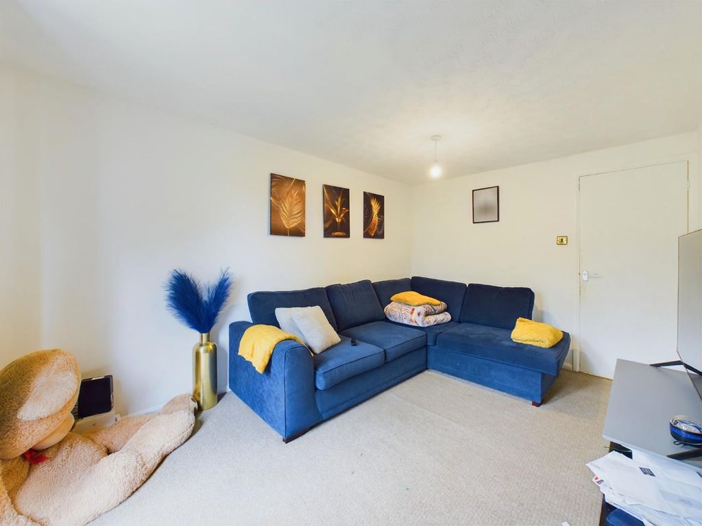 Property photo 3 of 8 Cam04899G0-Pr0022-Still004.Jpg