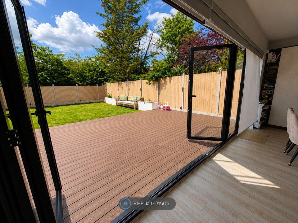 Property photo 2 of 35