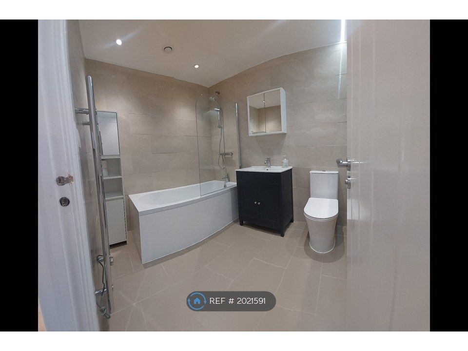 Property photo 3 of 33 Bathroom Main
