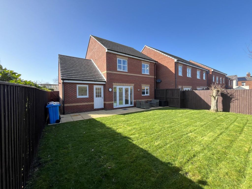 Property photo 2 of 20 Rear Garden