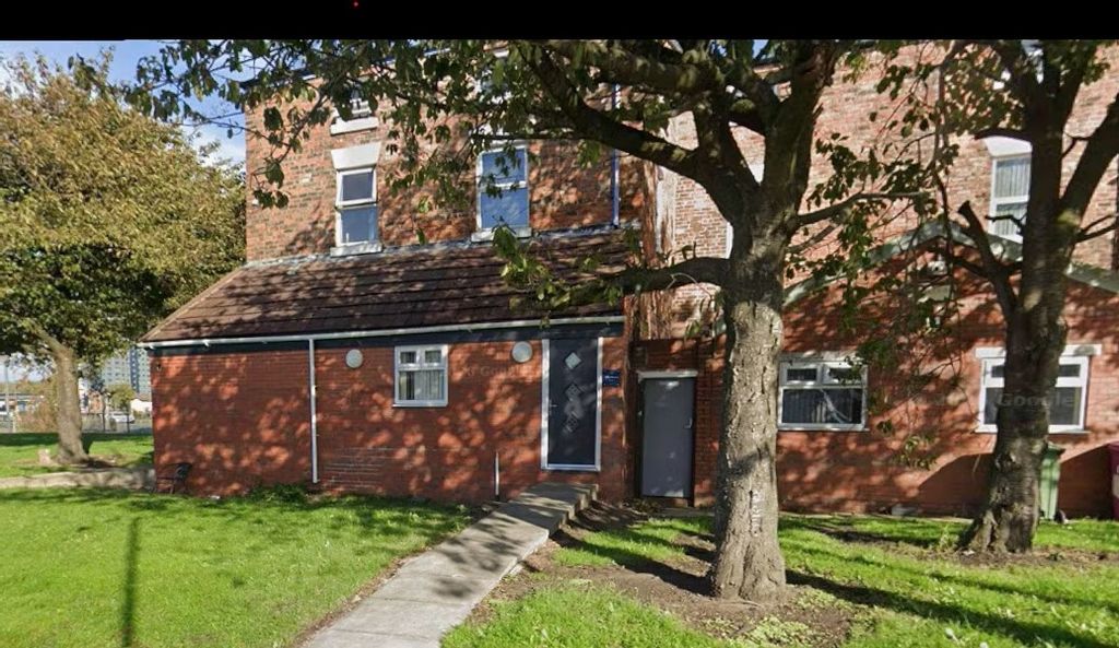 Property photo 1 of 2